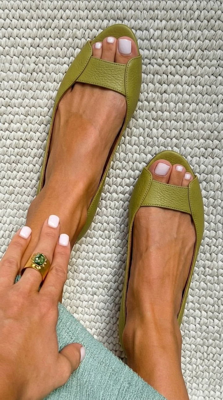 Delphine | Golden Chic Heel