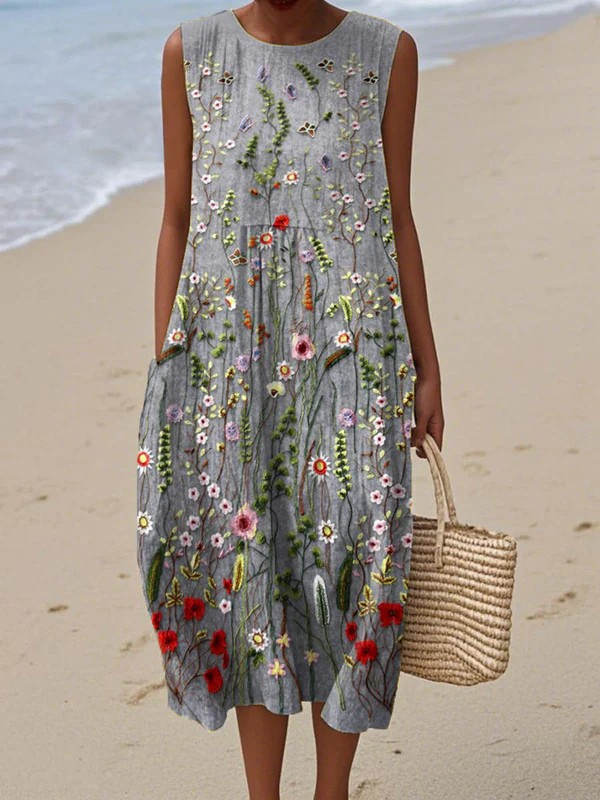 Genevieve | Wildflower Print Midi Dress in Black